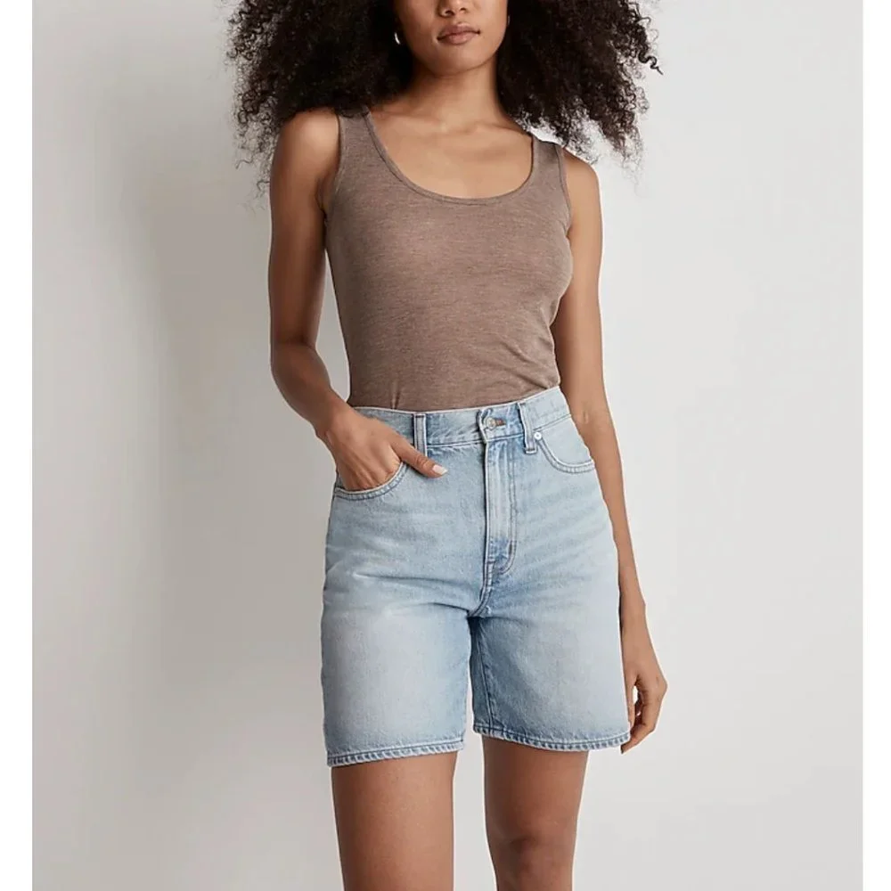 🏷️NWT Madewell Baggy Jean Shorts In Bessemund Wash - Size 23